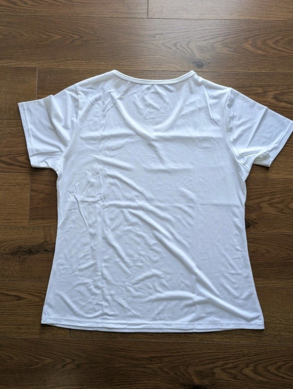 Real Essentials V Neck T Shirts Womens Medium Lot Of 5 - Picture 3 of 6